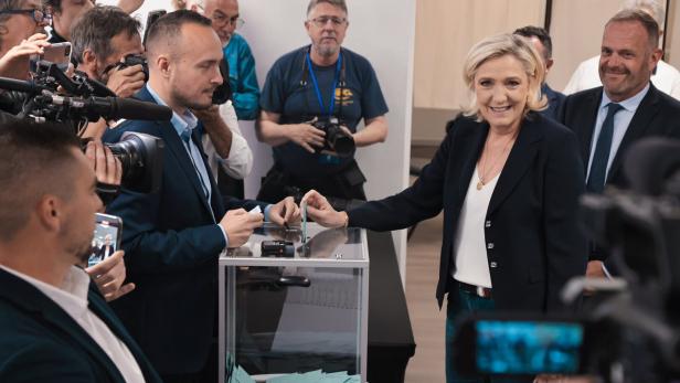 Parlamentswahl in Frankreich: Worum es bei der Stichwahl nun geht