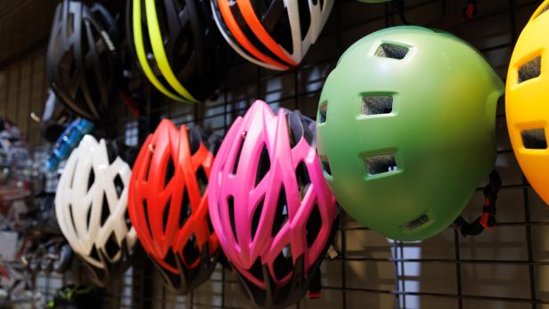 Fahrradhelme für Erwachsene im Test: S-Pedelec Helme schnitten nicht gut ab
