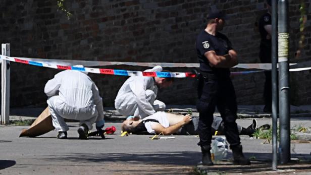 Shooting in front of Israeli embassy in Belgrade injures police officer