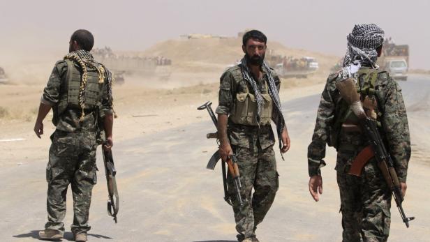 Kurdische Kämpfer nahe Sinjar.