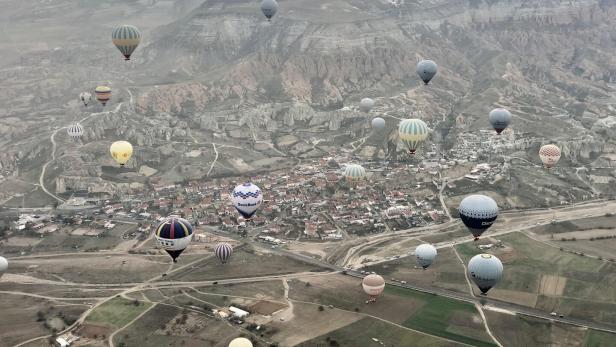 Keine Höhenangst in Kappadokien: Sonnenaufgang im Heißluftballon
