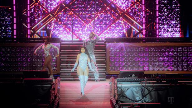 Nicki Minaj brachte ein bisschen Hollywood-Blockbuster-Stimmung in die Staubwüste von Ebreichsdorf.