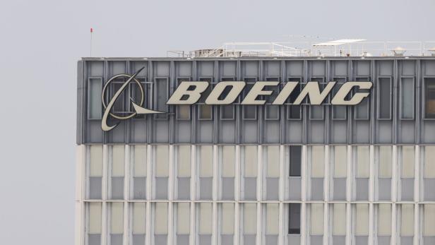 Boeing to Plead Guilty to Criminal Fraud Charge Stemming from 737 Max Crashes Pannenserie geht weiter: Boeing-Flugzeug verlor nach Start ein Rad