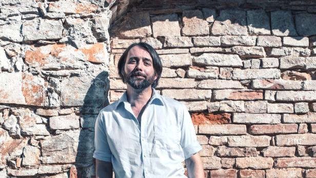 46-207316304 NÖ-Autor veröffentlicht zweiten Band seiner Thriller-Serie