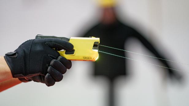 Landespolizei nutzt "Taser 7"