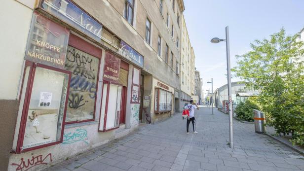 Hier in der Meiselstraße ging der 29-Jährige auf die Opfer los