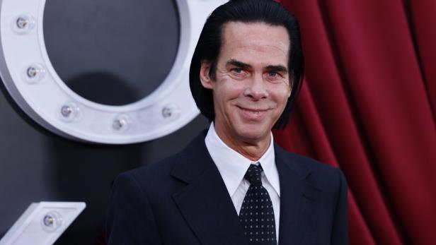 'Back to Black' world premiere in London "Ist man zerbrochen, kehrt man härter zurück": Nick Cave über den Tod seiner Söhne