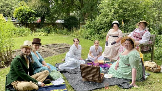 Wie ein englisches Dorf seit 75 Jahren Jane Austen huldigt