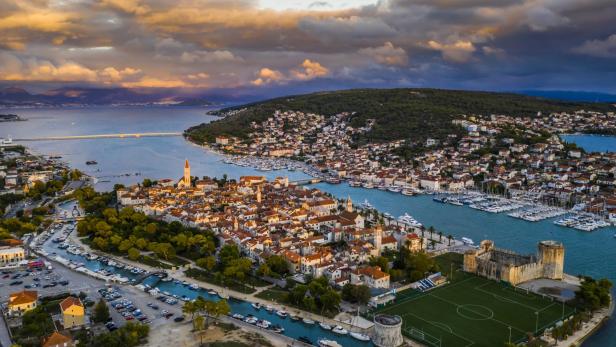 Blick auf Trogir in Kroatien