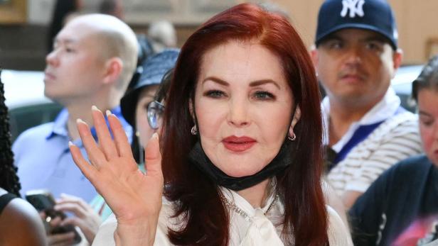 Priscilla Presley