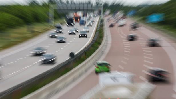 Straßenbau: ÖVP schießt sich auf Gewessler ein