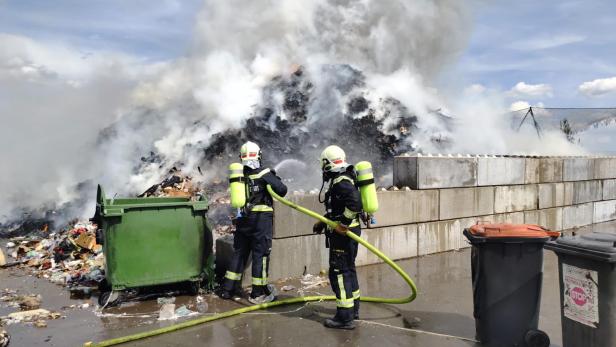 Ursache bekannt: Abfallbehandlungsanlage Wr. Neustadt stand in Brand