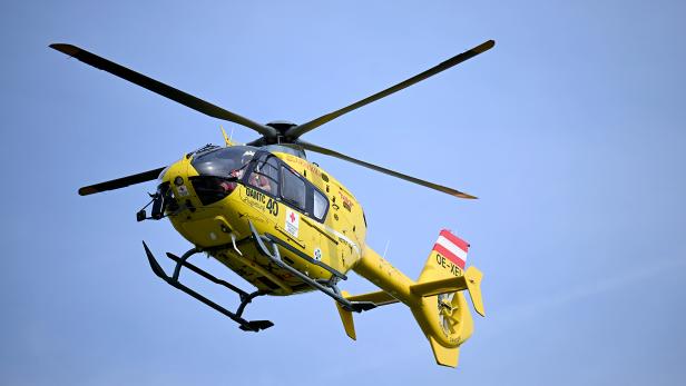 Das Kind wurde ins Spital geflogen. Das Kind wurde ins Spital geflogen.