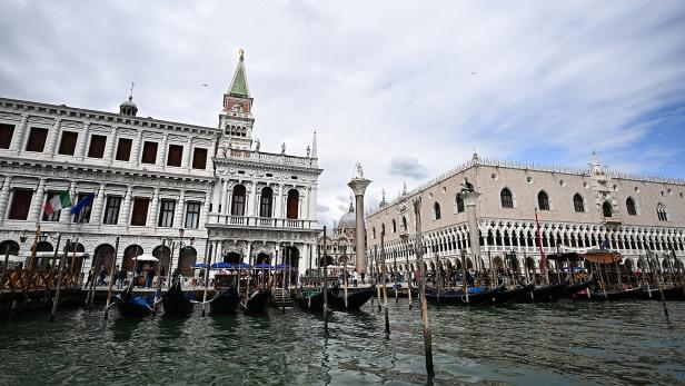 Venedig setzt weitere Maßnahmen gegen den Massentourismus Venedig setzt weitere Maßnahmen gegen den Massentourismus