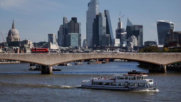 IMF warns UK of weakest growth in G7 