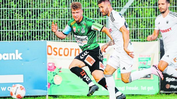 David Berger (li.) erzielte in der Vorbereitung der SV Ried bereits mehrere Tore