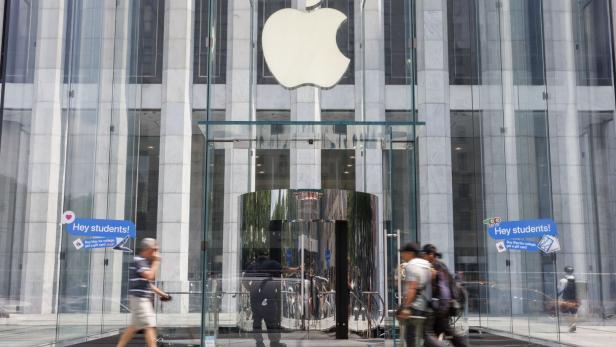 Apple publishes Q3 earnings "Glorreiche Sieben" verlieren 1.000 Milliarden Dollar: Abverkauf im Tech-Sektor