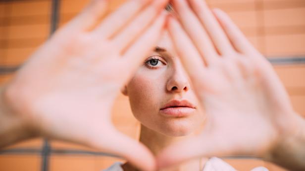 "Cortisolgesicht": Kann Stress die Gesichtsform verändern?