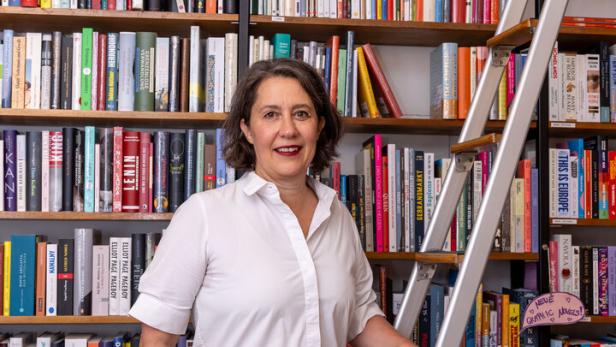 Krimi-Autorin Hartlieb: "Mir ist egal, wer der Mörder ist"