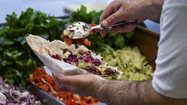 Was darf in einen Döner Kebab rein? Jetzt muss die EU entscheiden