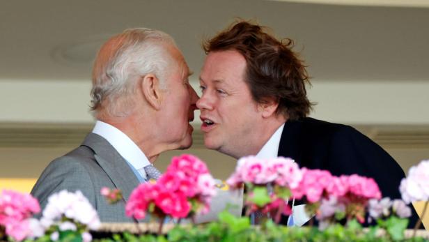 König Charles und Stiefsohn Tom Parker Bowles