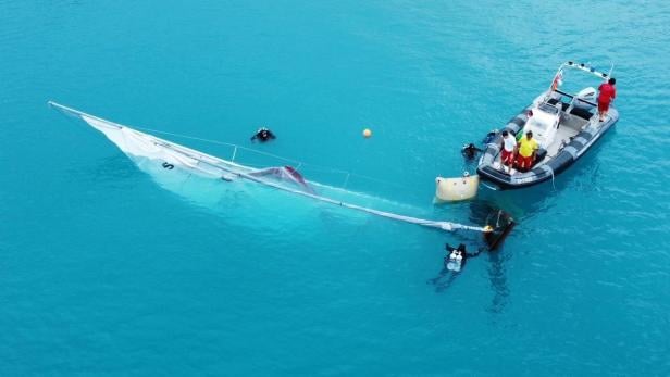 Aus den Tiefen des Attersees: Die Bibelot II ist aus 130 Meter wieder aufgetaucht 