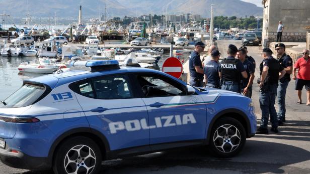 ITALY-MARITIME-ACCIDENT-YACHTING ITALY-MARITIME-ACCIDENT-YACHTING