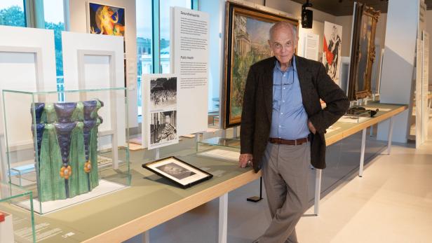 Bill Tandler lebt in Kalifornien. Diese Woche besuchte er das Wien Museum, um den Nachlass seines Großvaters zu übergeben.