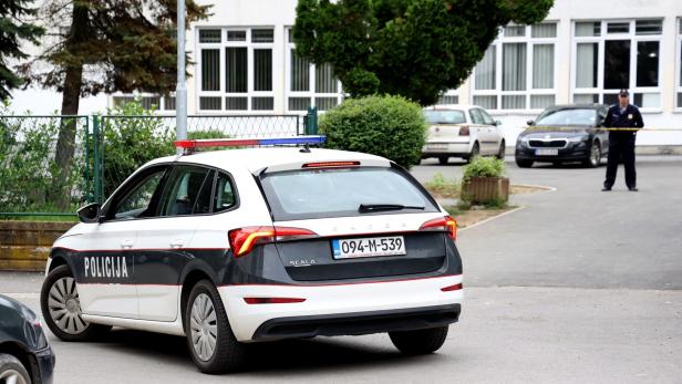 Tragödie in Bosnien: Drei Tote nach Schießerei in Schule