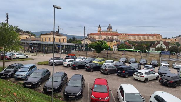 P&amp;amp;R-Anlage beim Bahnhof Melk ist chronisch überfüllt