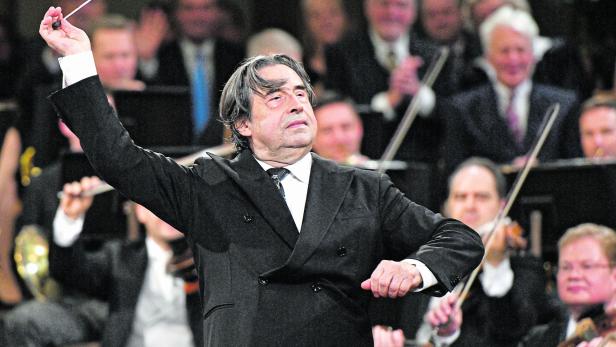 ++ ARCHIVBILD ++ RICCARDO MUTI LEITET 2021 ZUM SECHSTEN MAL DAS NEUJAHRSKONZERT