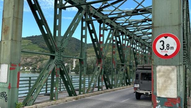 Sanierungsbedürftige Donaubrücke bleibt im Fokus