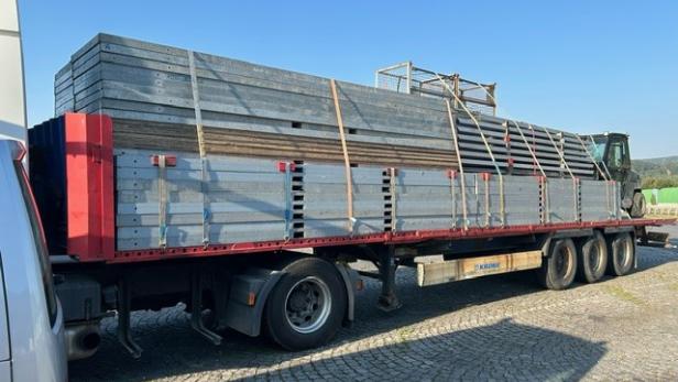 Polizei zog desolaten Lkw im Bezirk Mödling aus dem Verkehr