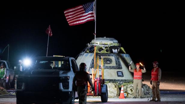 Pannen-Raumschiff "Starliner" wieder auf der Erde: Astronauten noch auf ISS gestrandet