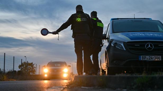 Streit um Zurückweisungen von Migranten: Bayern kritisiert Österreich