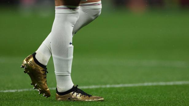 Harry Kane schreibt in goldenen Schuhen Geschichte