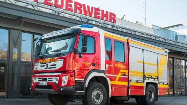 Berufsfeuerwehr Graz musste zu zwei Straßenbahnunfällen ausrücken