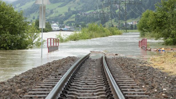 Wenn der Urlaub ins Wasser fällt: Was Reisende tun können