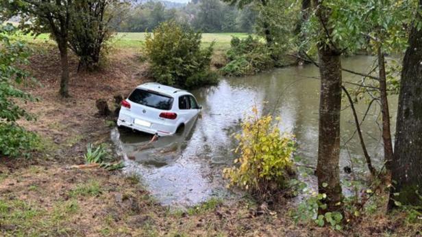 Unfalllenker konnte sich selbst aus dem Auto retten