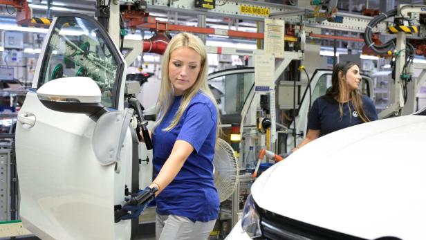 Warum die Autoindustrie in Europa um Millionen Jobs fürchtet