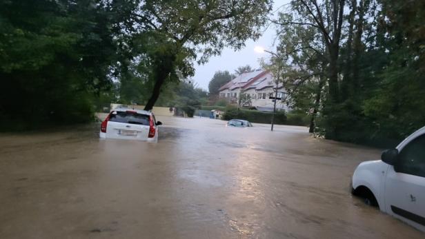 "So etwas noch nie erlebt": Wassermassen fluten St. Pölten