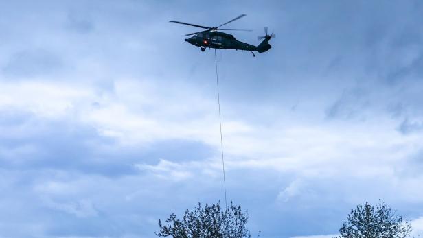 Lage in NÖ bleibt dramatisch: Falken des Heeres helfen bei Kampf gegen Flut