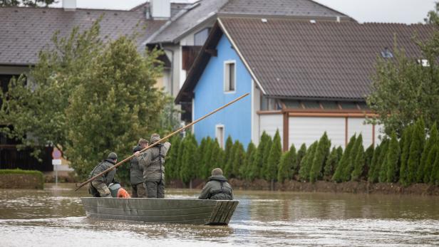 Boot und Hochwasser