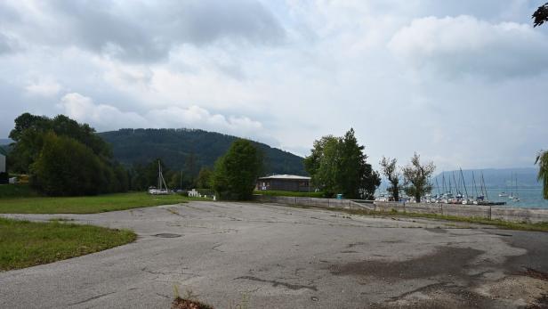 Unwetter: BH verhängt Schifffahrtsverbot am Attersee