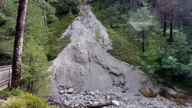 Mächtige Steinlawinen sind in den Ötschergräben niedergegangen