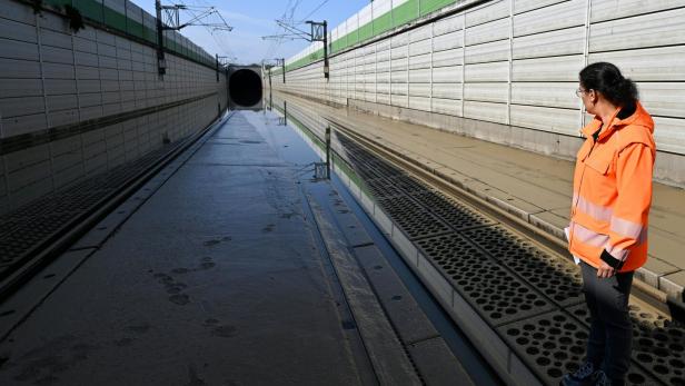 Nach Hochwasser: Westbahnstrecke in NÖ schwer in Mitleidenschaft gezogen