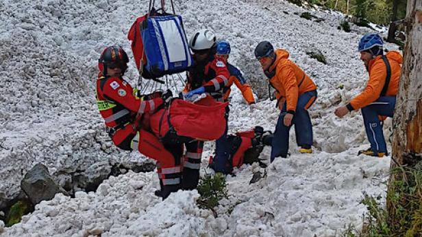 Nach Wintereinbruch: Die Lawinengefahr am Wanderweg bleibt