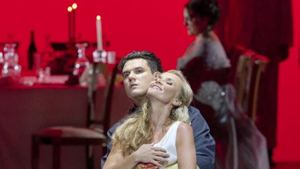 „Salome“: Ekstase in Präzision und mit Parfum