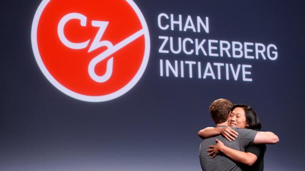 Mark Zuckerberg und seine chinesischstämmige Frau Priscilla Chan bei der Präsentation