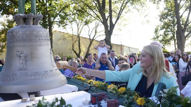 Neudorf: Glocken und zweisprachige Schilder zum 950. Jubiläum